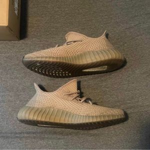 YEEZY BOOST 350 V2 ‘Sand Taupe’